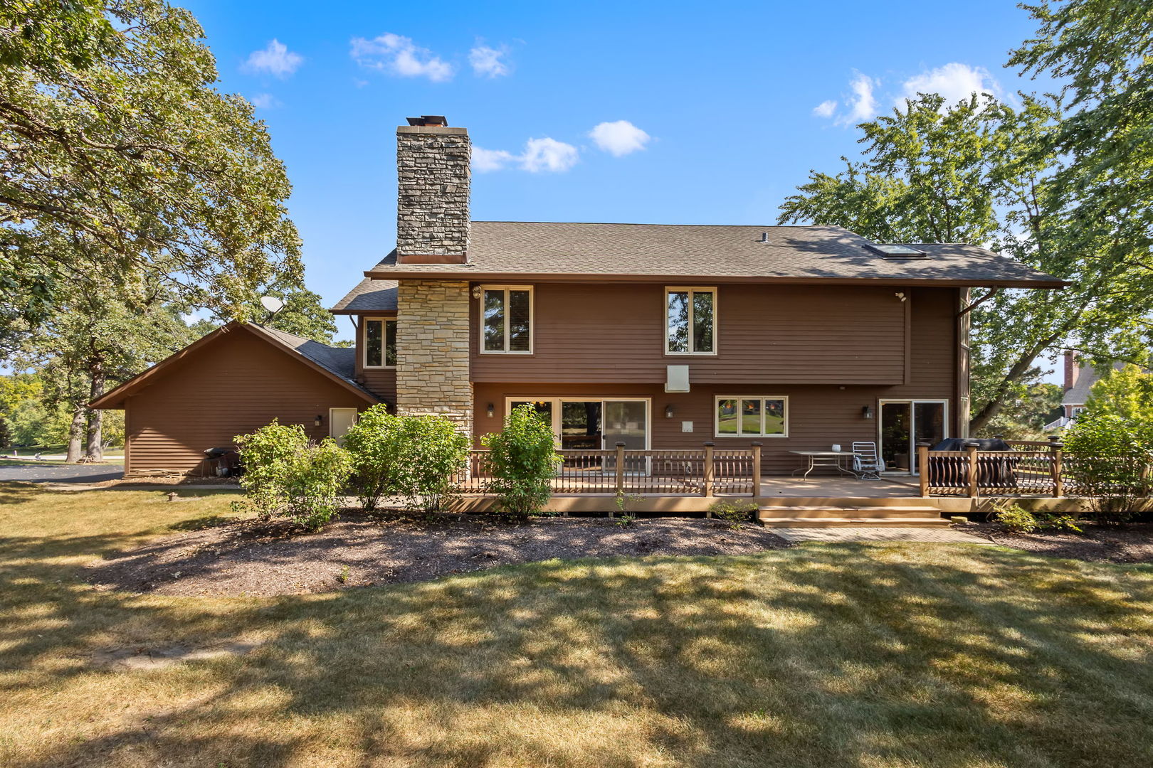 27 Equestrian Way, Lemont, IL 60439