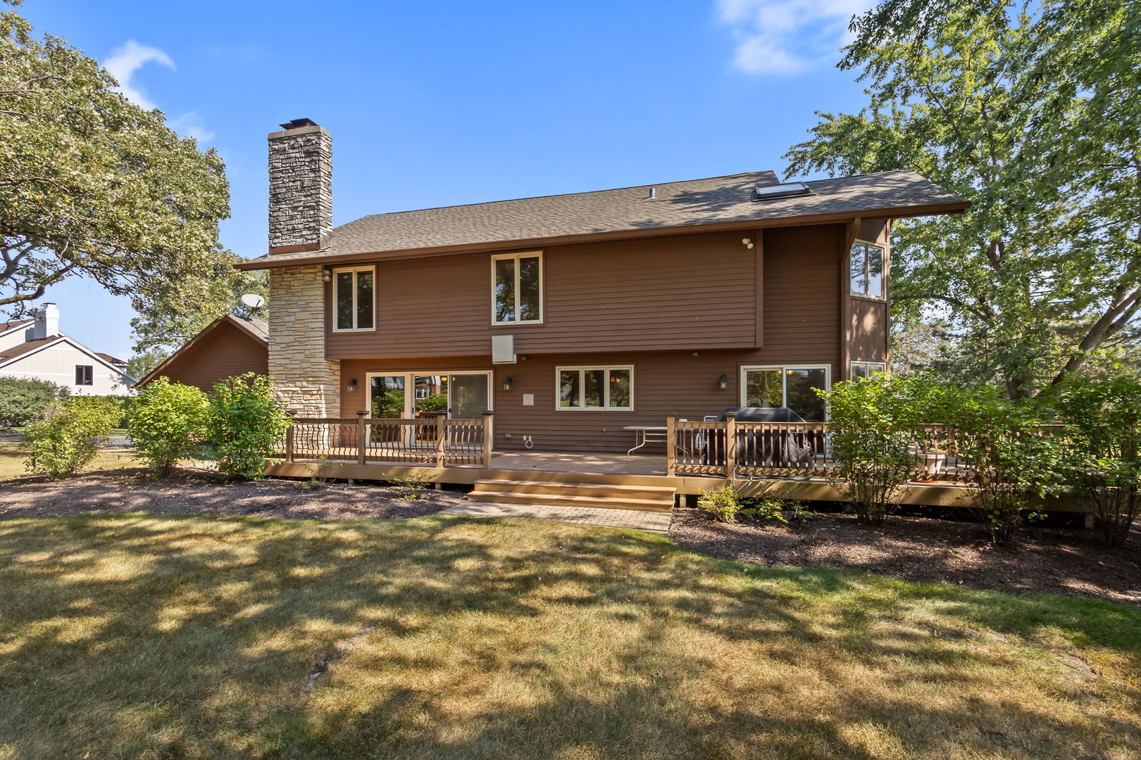 27 Equestrian Way, Lemont, IL 60439