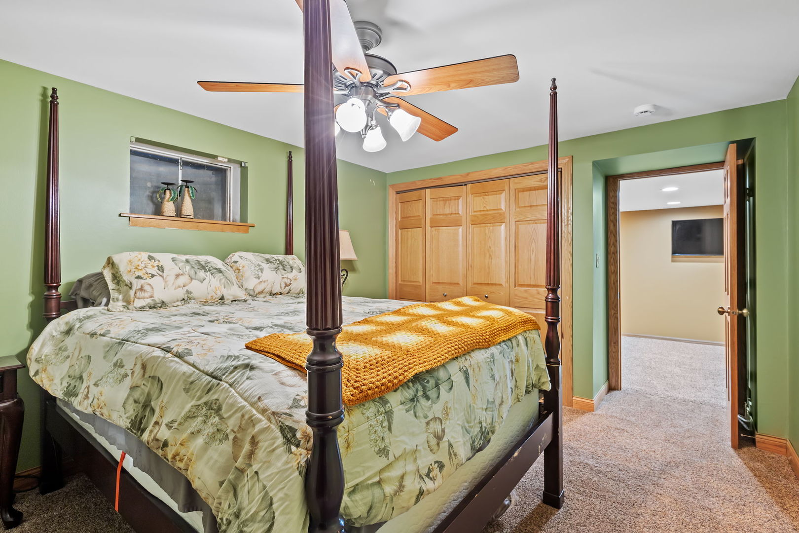 27 Equestrian Way, Lemont, IL 60439