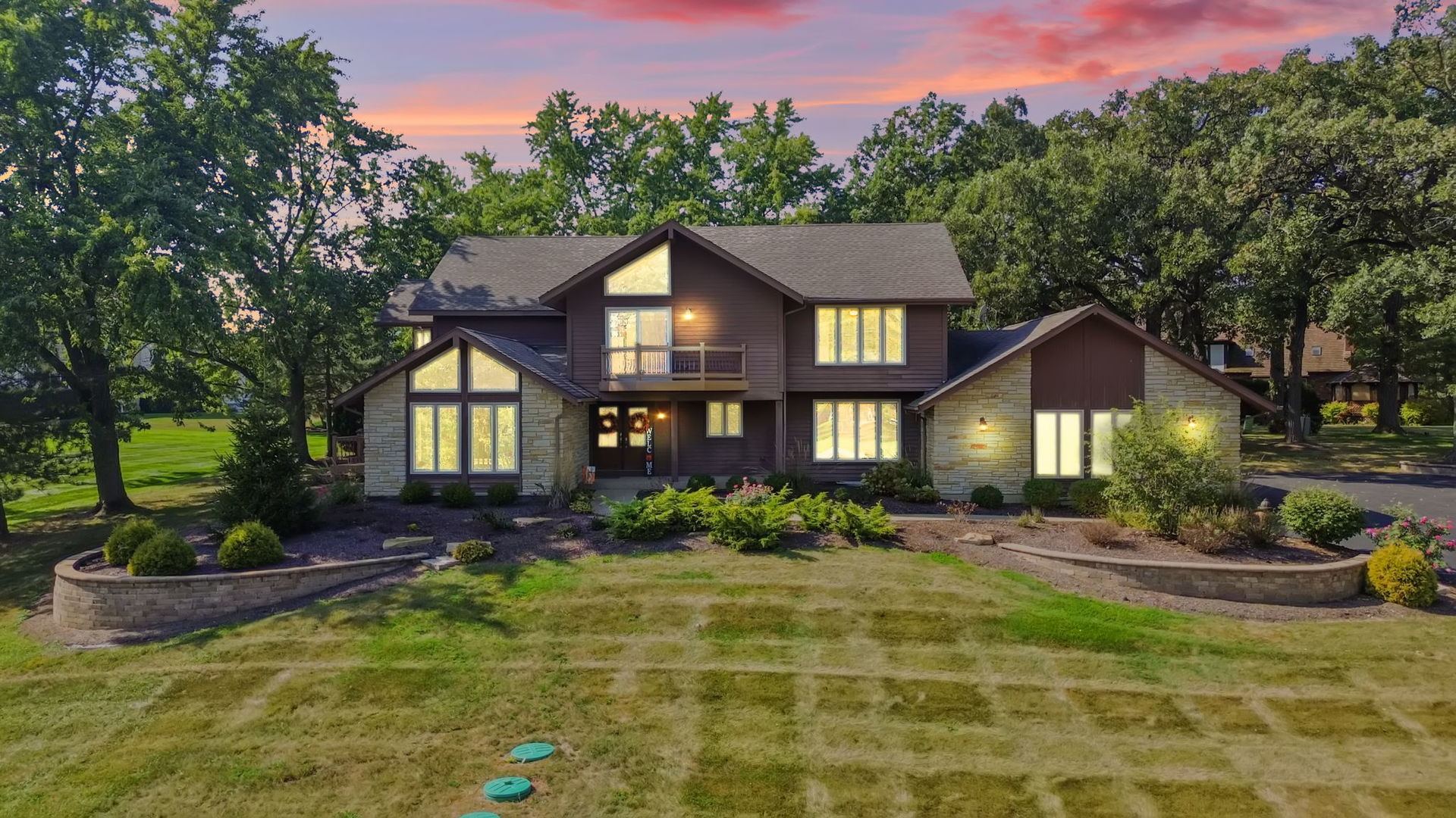 27 Equestrian Way, Lemont, IL 60439