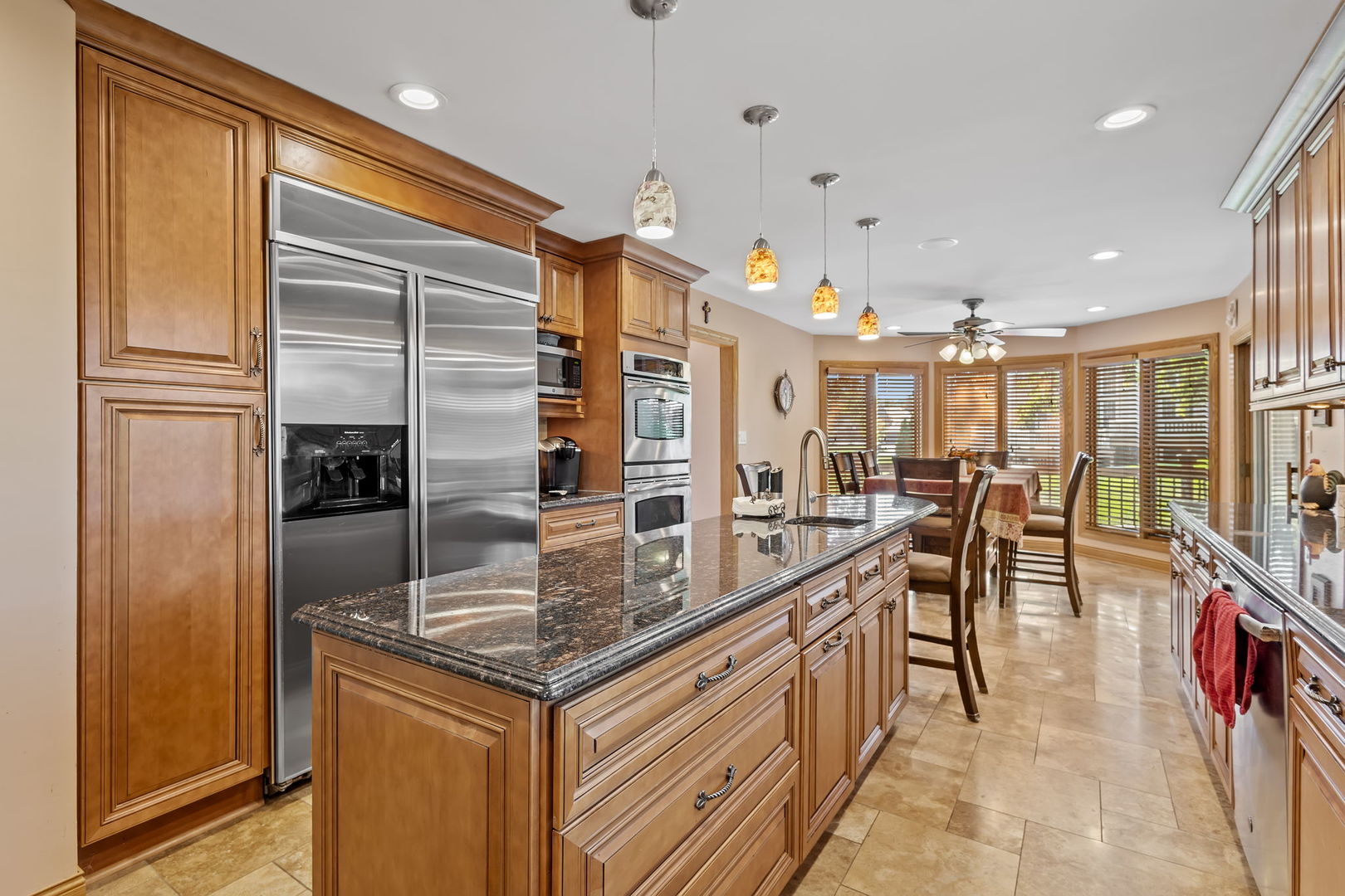 27 Equestrian Way, Lemont, IL 60439