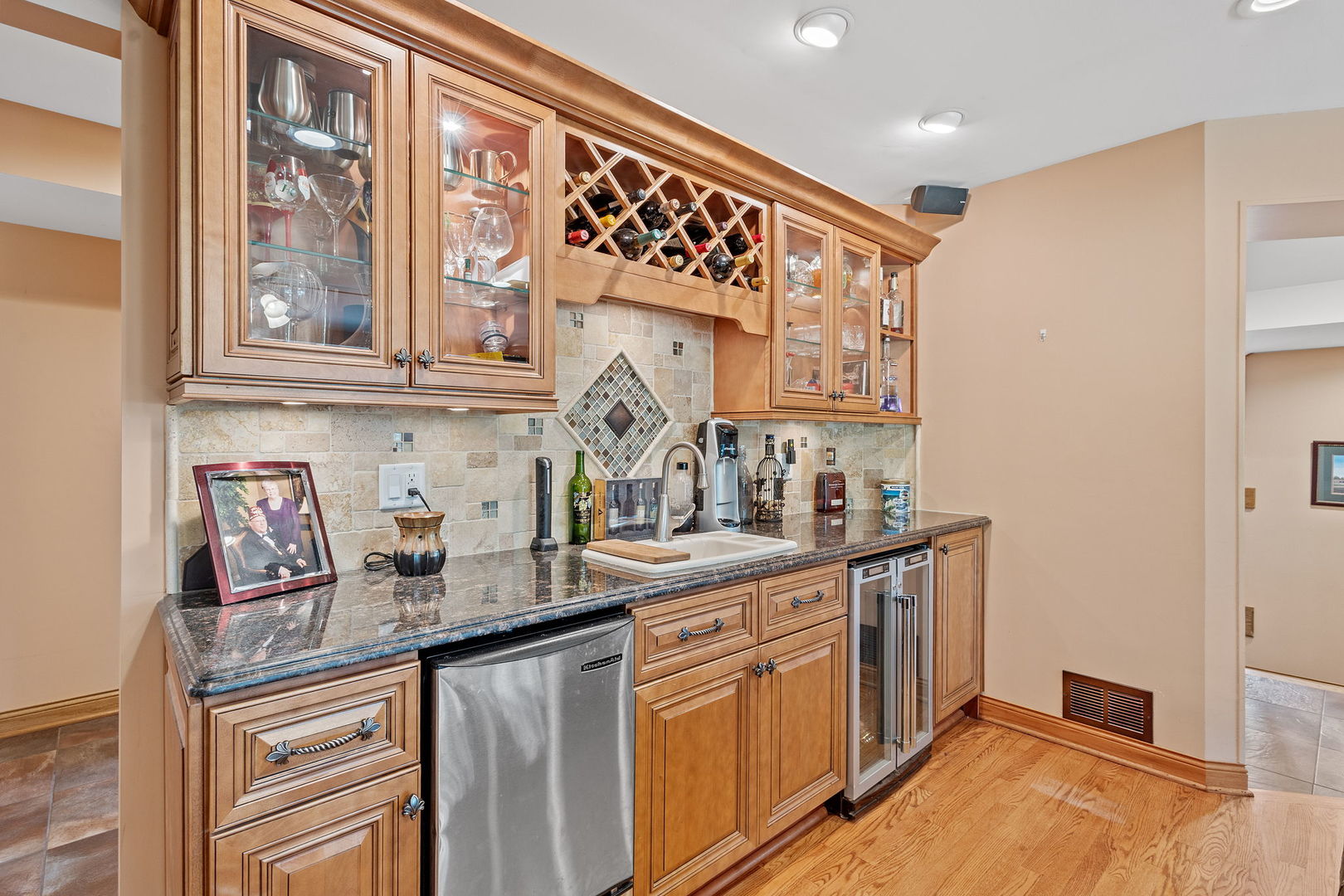 27 Equestrian Way, Lemont, IL 60439