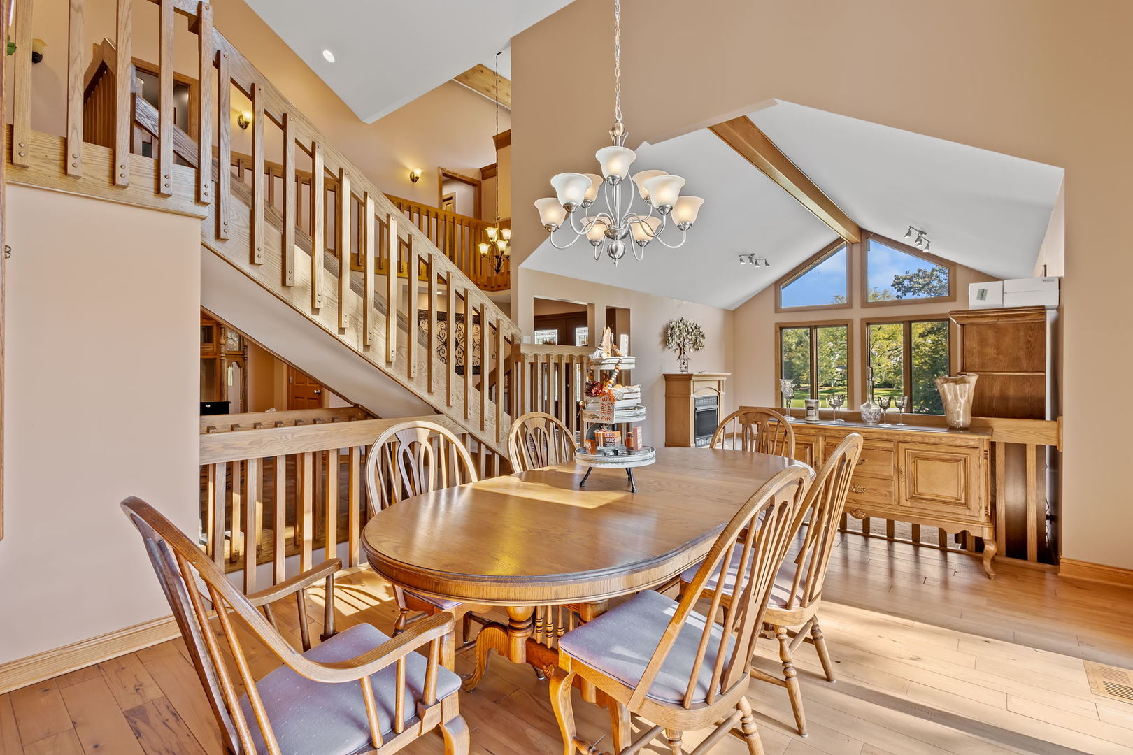 27 Equestrian Way, Lemont, IL 60439