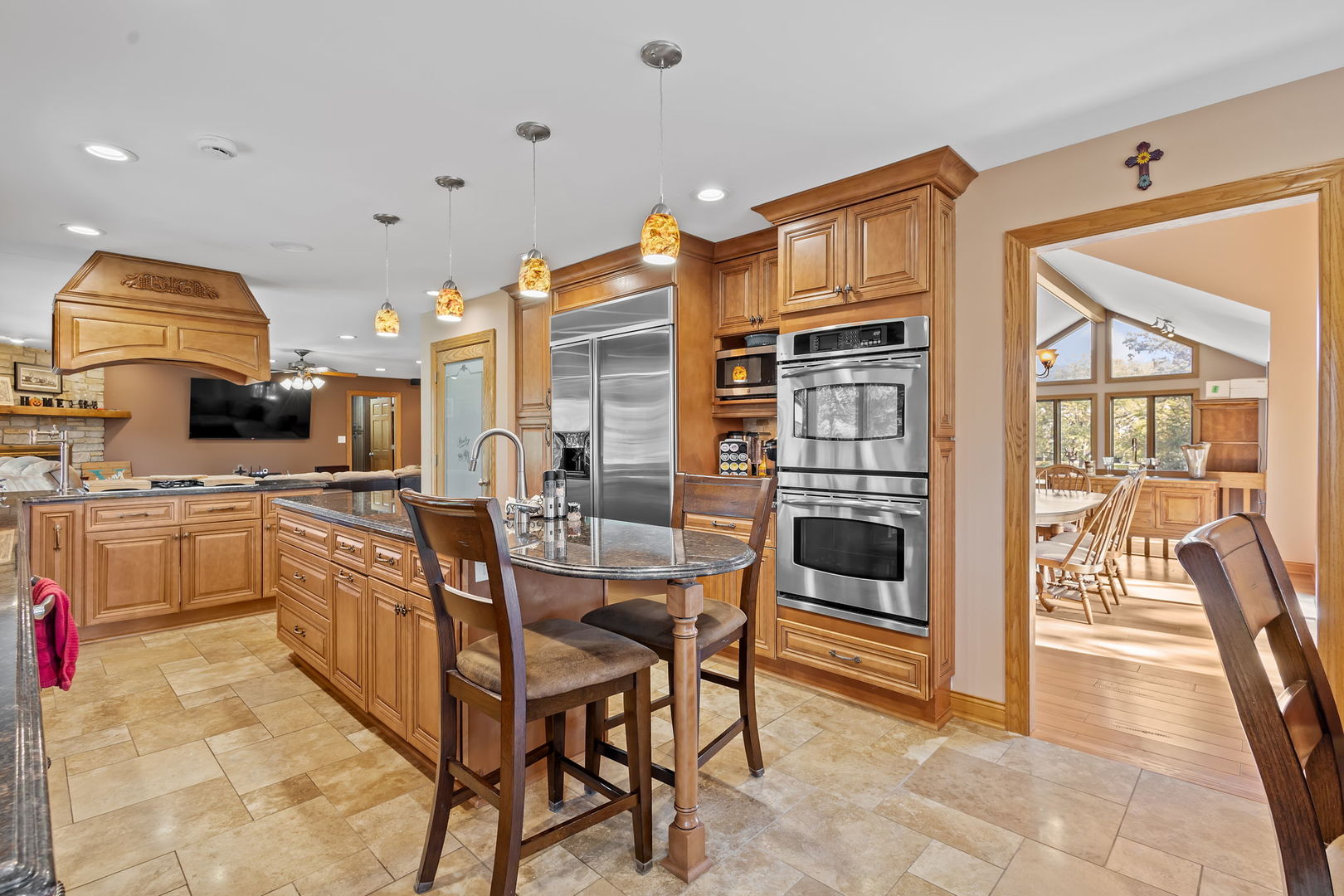 27 Equestrian Way, Lemont, IL 60439