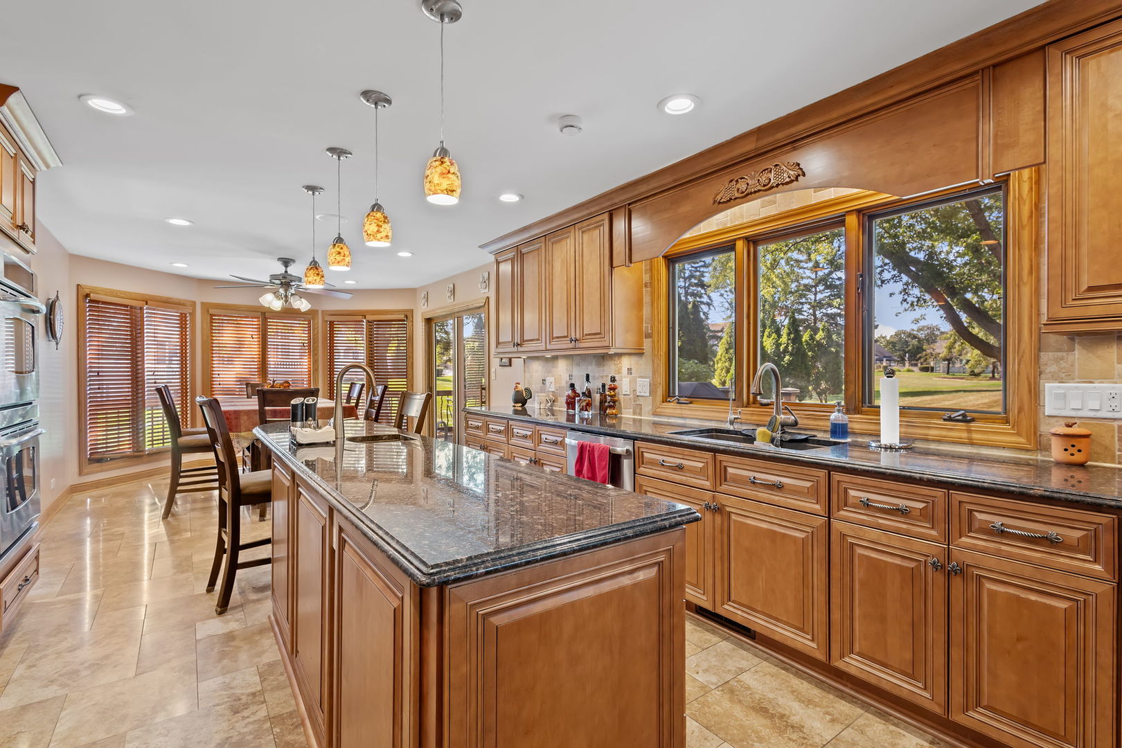 27 Equestrian Way, Lemont, IL 60439