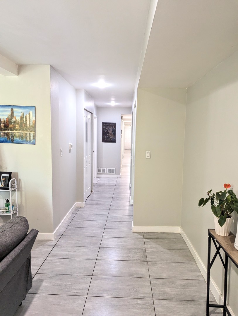 724 S Oakley Boulevard #1, Chicago, IL 60612