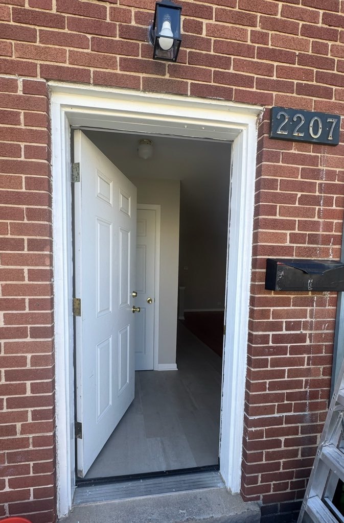 2207 Williamsburg Drive, Waukegan, IL 60085