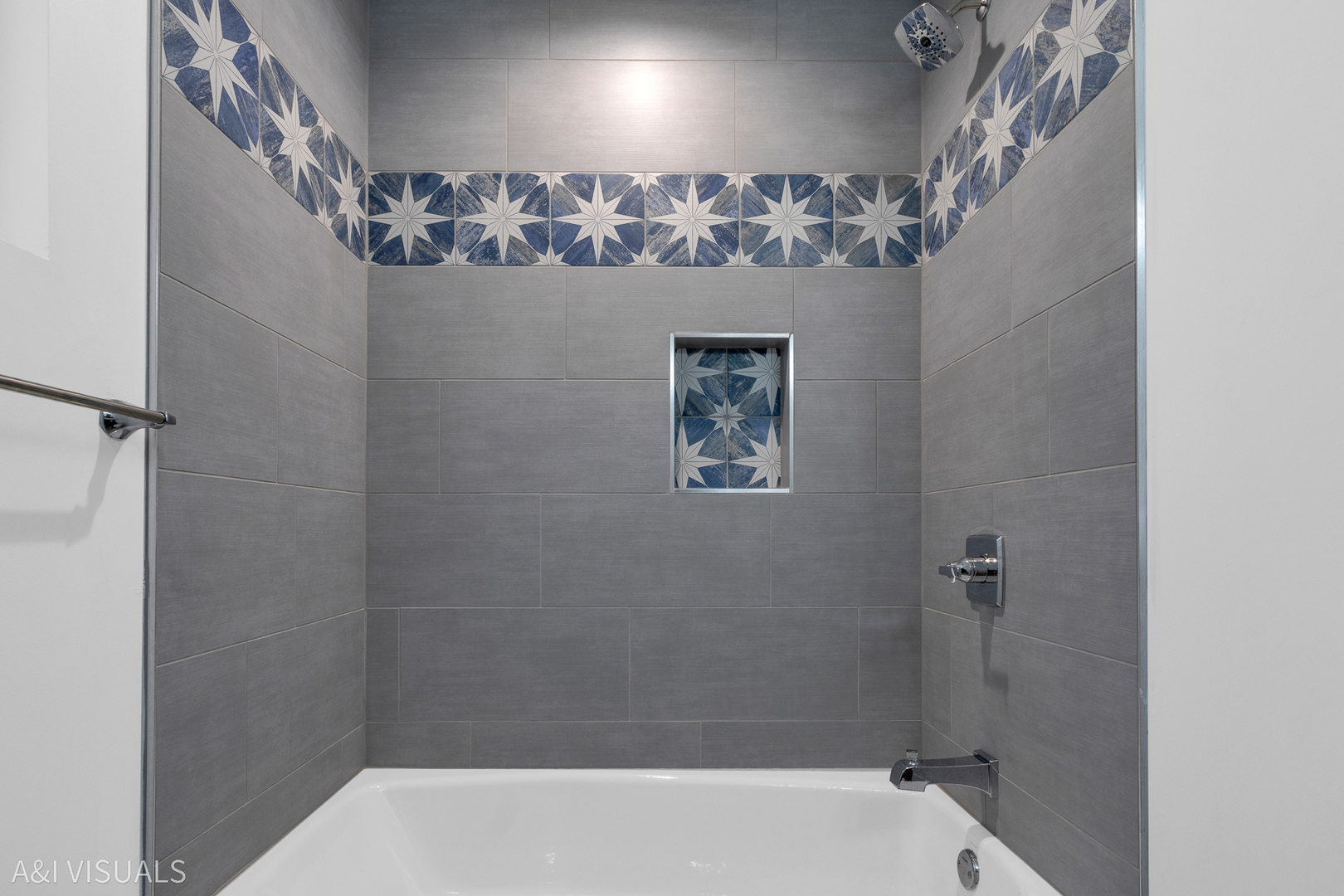 5841 N MEDINA Avenue, Chicago, IL 60646