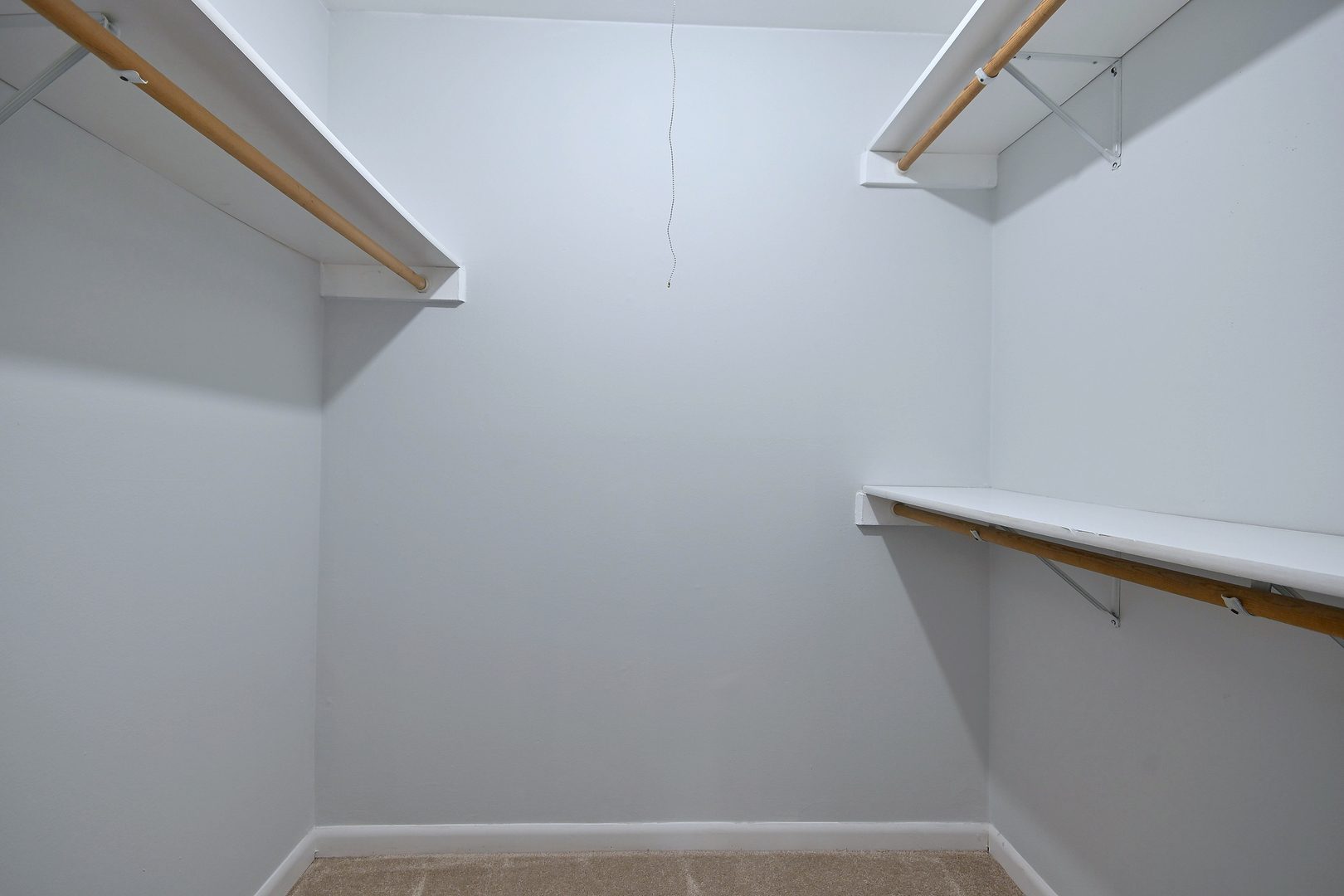 1806 Hemlock Place #105, Schaumburg, IL 60173