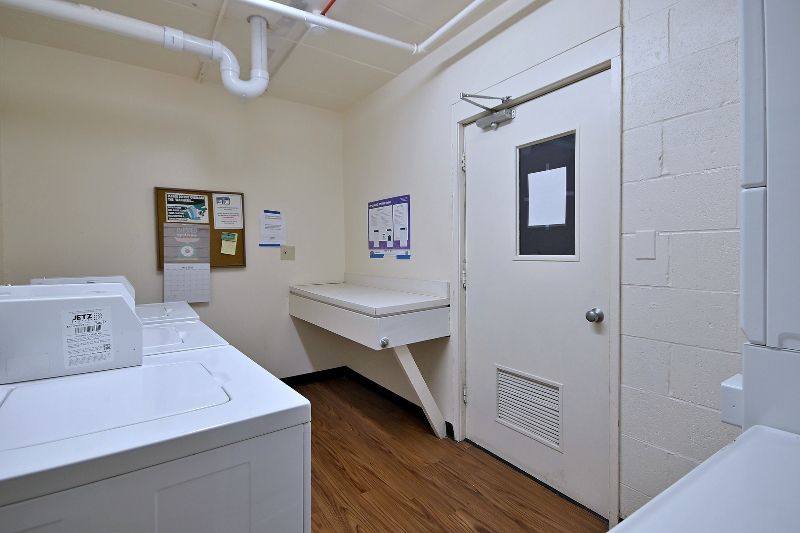 1806 Hemlock Place #105, Schaumburg, IL 60173