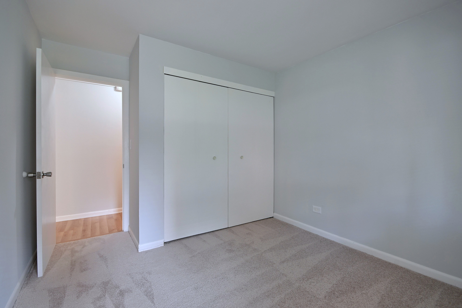 1806 Hemlock Place #105, Schaumburg, IL 60173