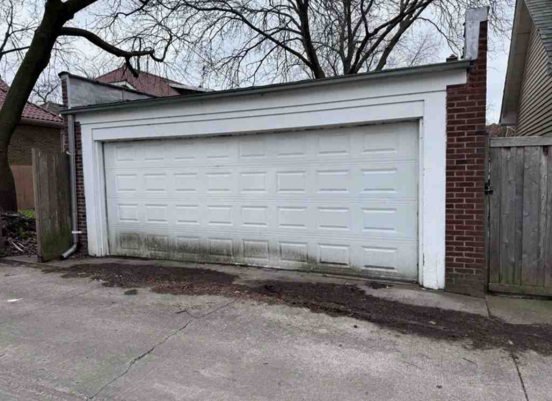 2130 W Farwell Avenue, Chicago, IL 60645