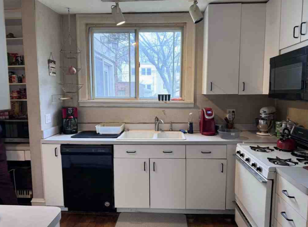 2130 W Farwell Avenue, Chicago, IL 60645