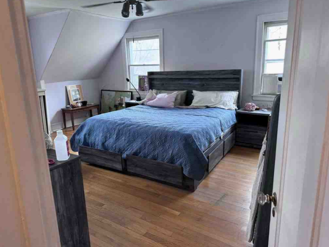 2130 W Farwell Avenue, Chicago, IL 60645