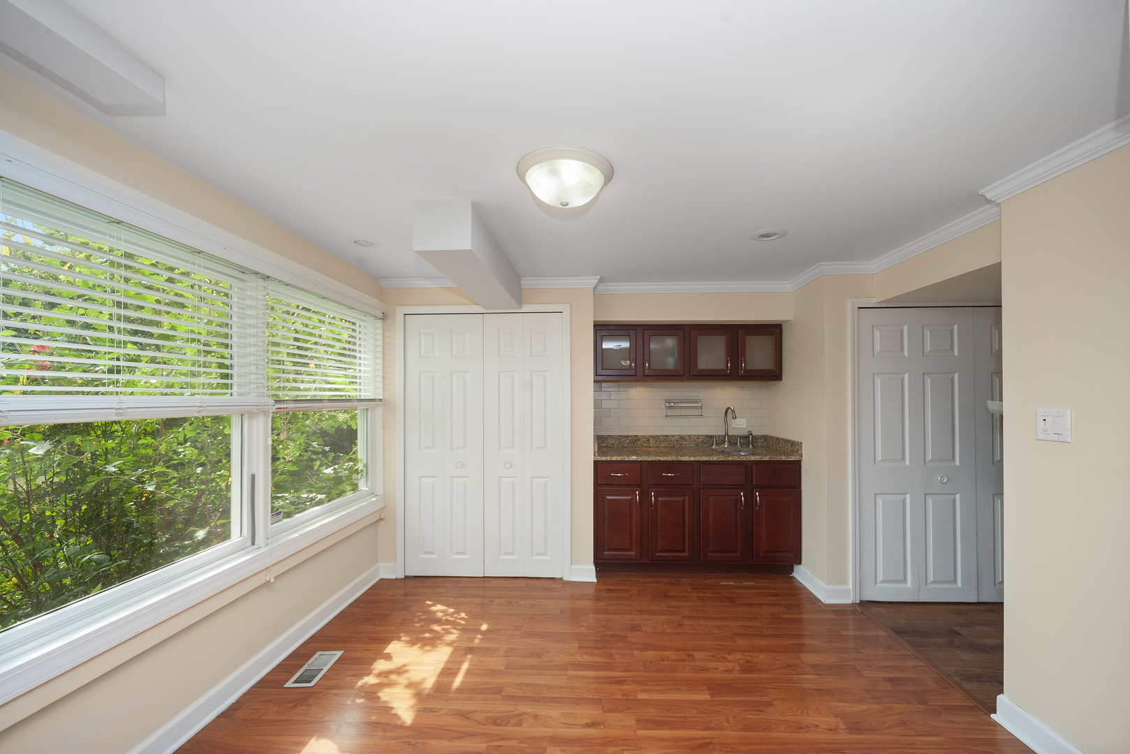 315 Spring Point Drive #315, Carpentersville, IL 60110