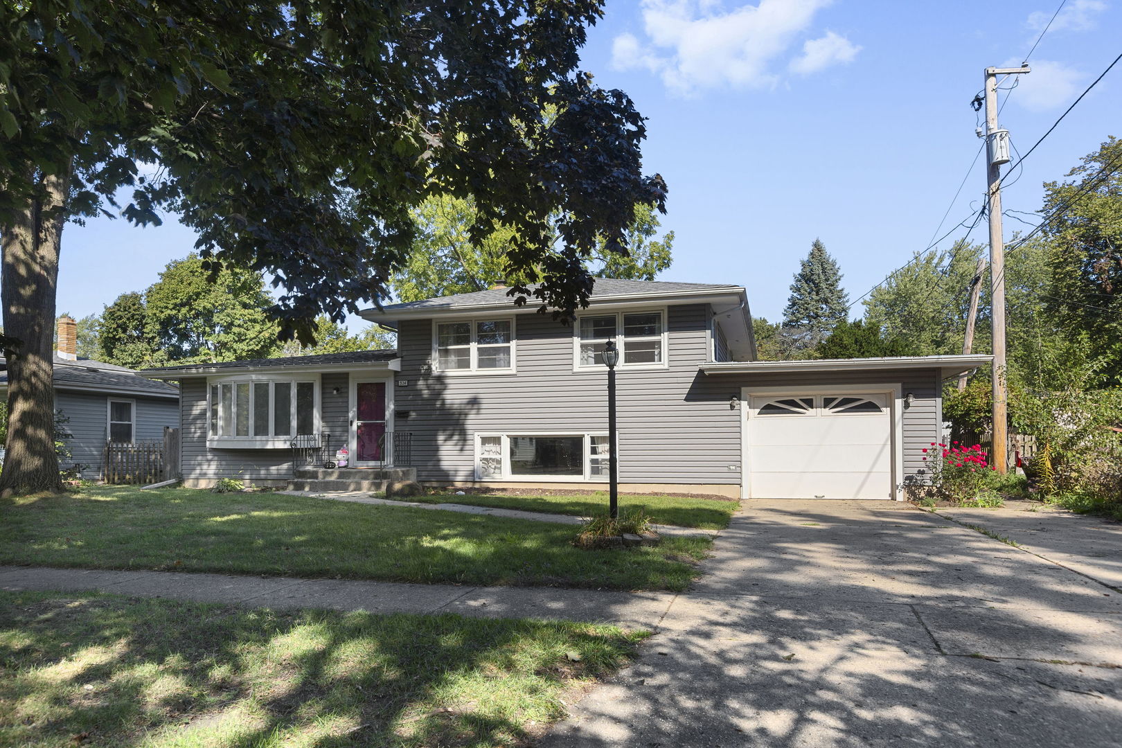 324 Alma Terrace, Cary, IL 60013