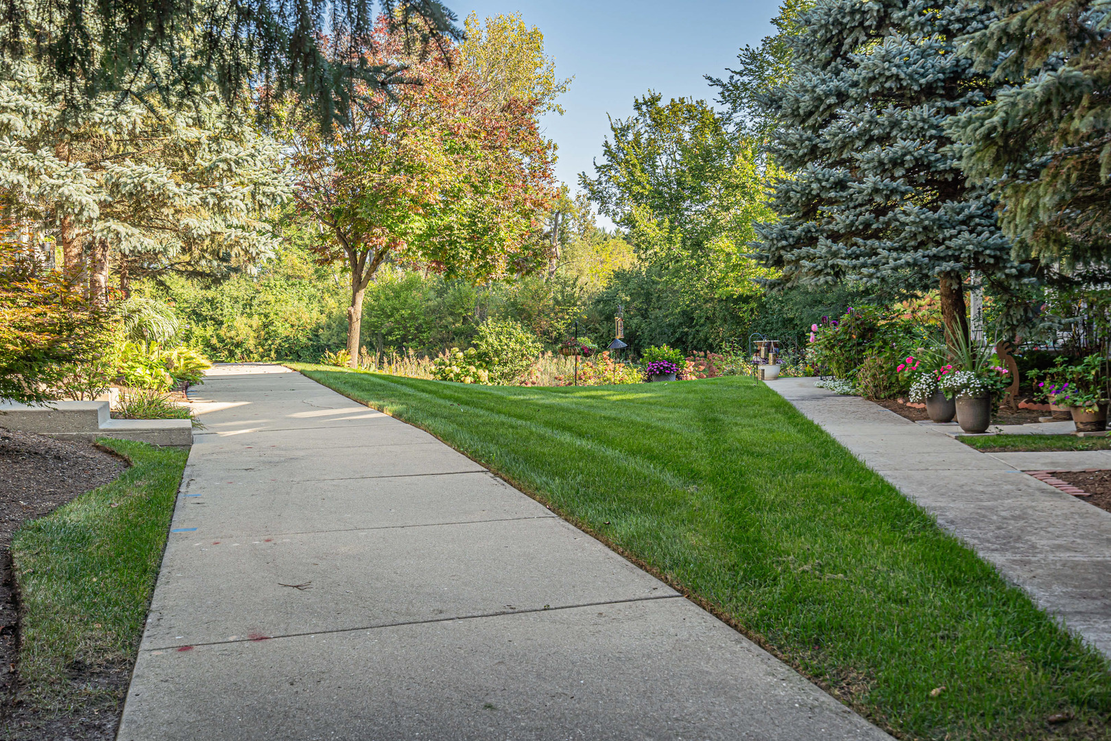28794 W Pondview Drive, Lakemoor, IL 60051