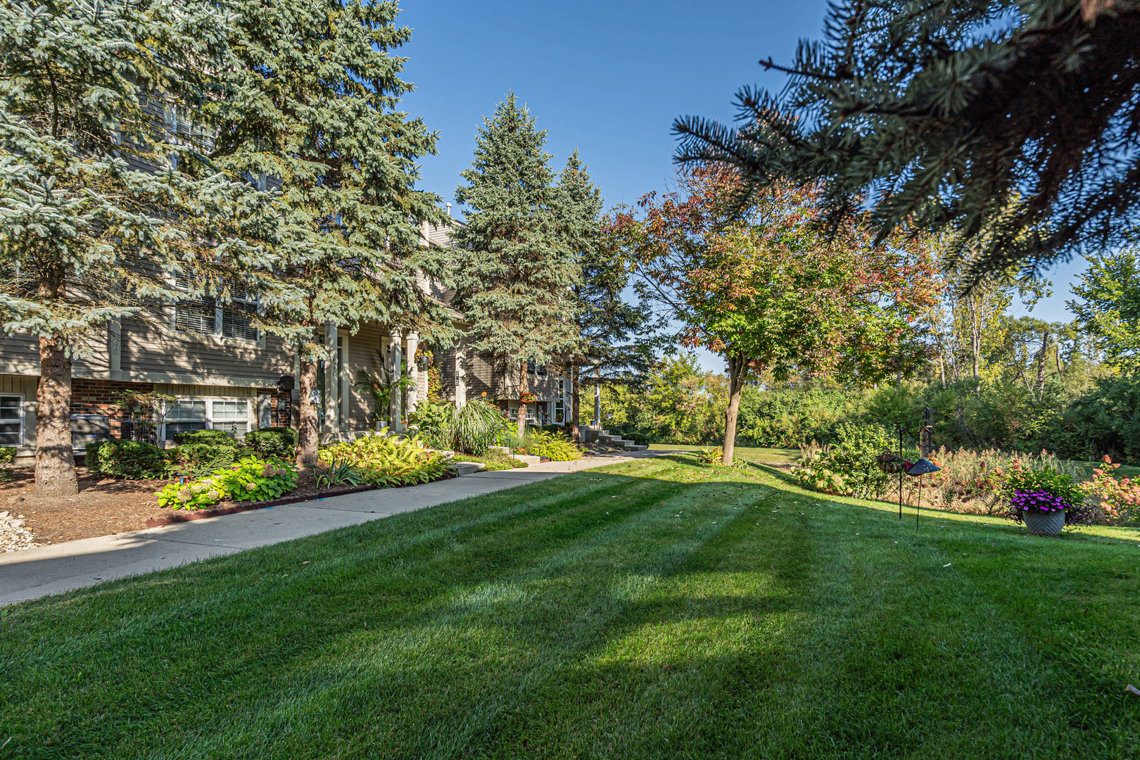 28794 W Pondview Drive, Lakemoor, IL 60051