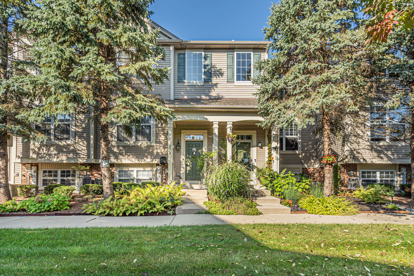 28794 W Pondview Drive, Lakemoor, IL 60051