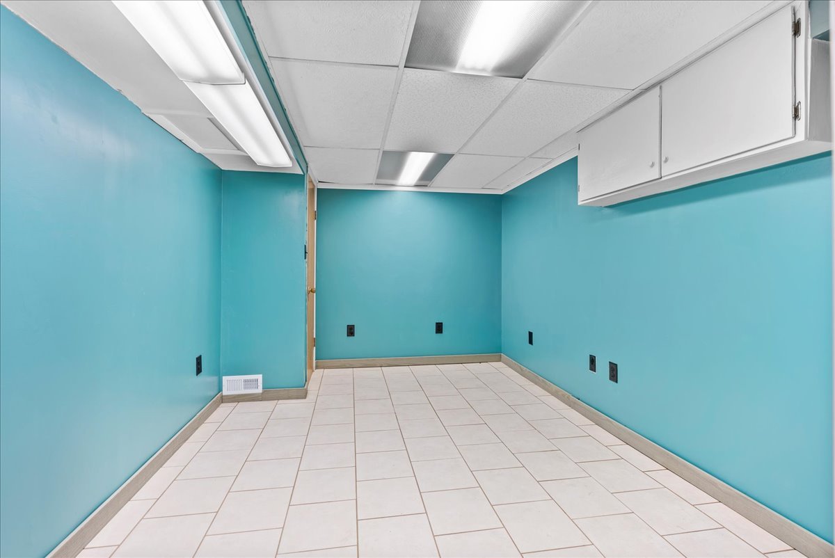 8468 Carriage Hills Road, Bloomington, IL 61705