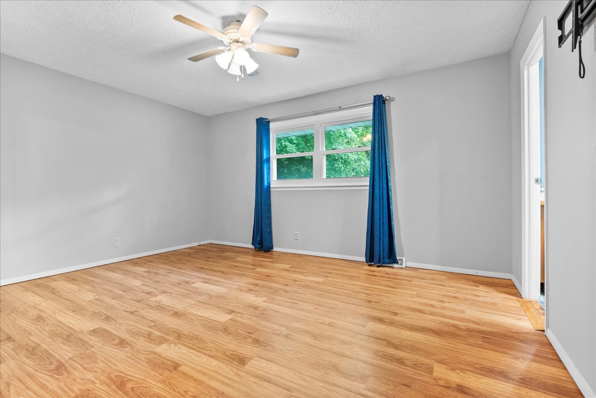 8468 Carriage Hills Road, Bloomington, IL 61705