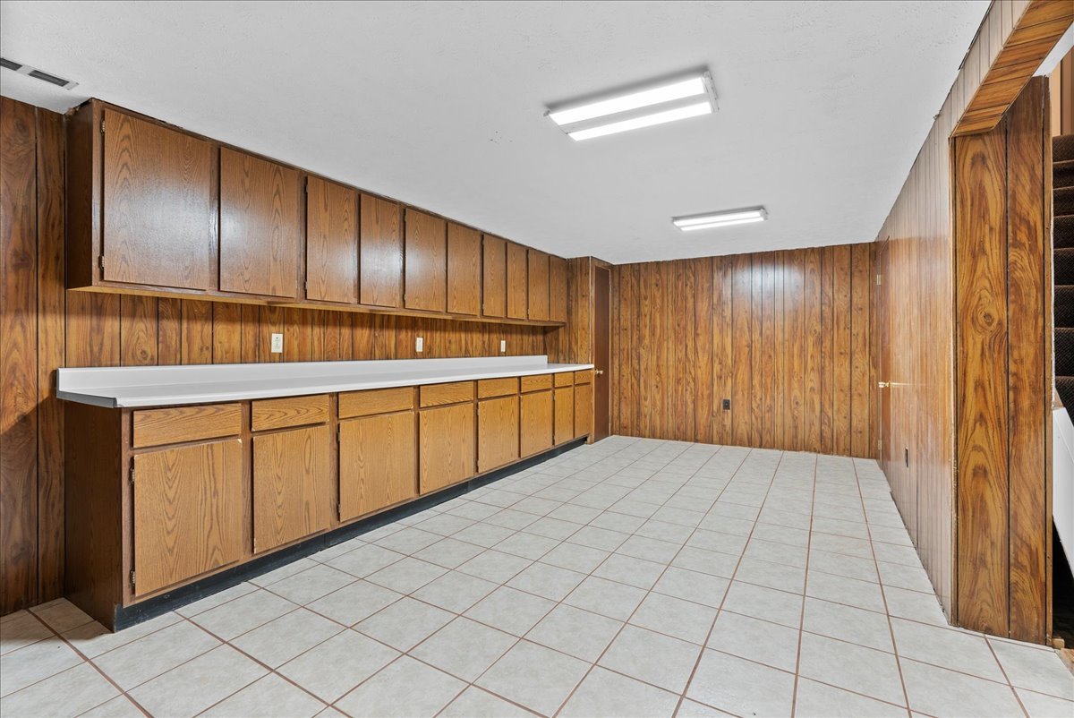 8468 Carriage Hills Road, Bloomington, IL 61705