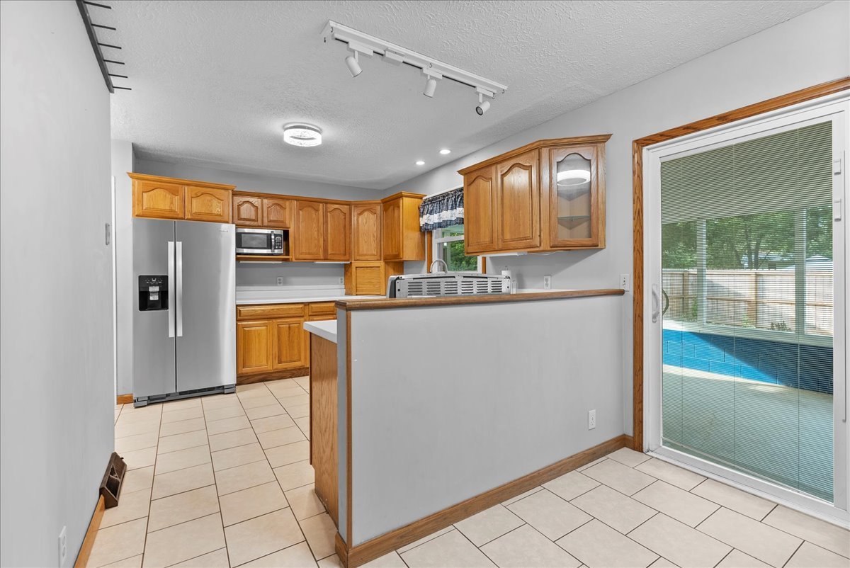 8468 Carriage Hills Road, Bloomington, IL 61705