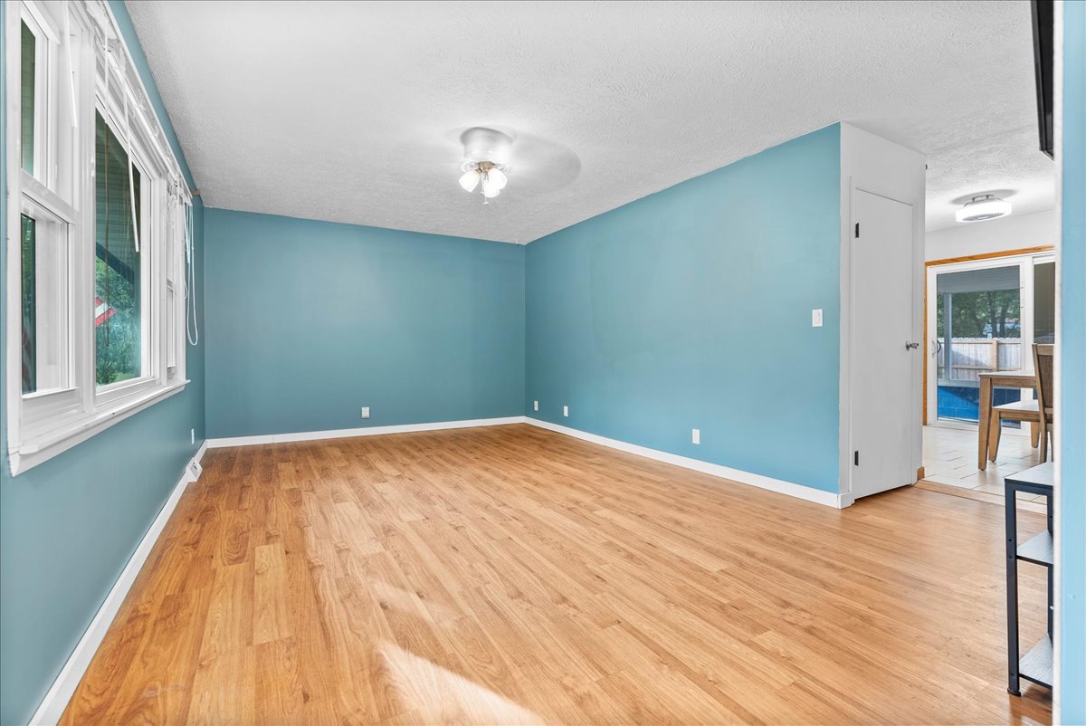 8468 Carriage Hills Road, Bloomington, IL 61705