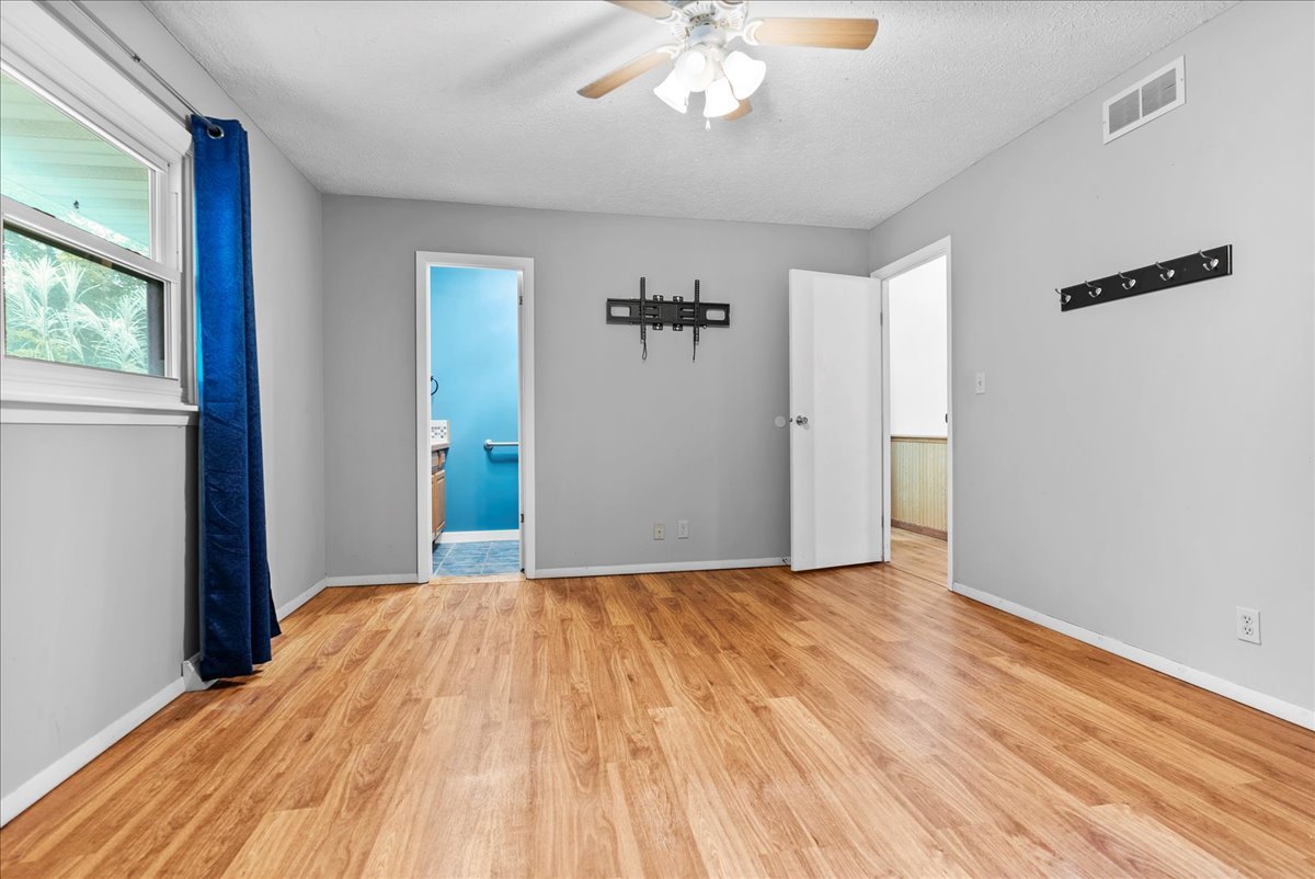 8468 Carriage Hills Road, Bloomington, IL 61705