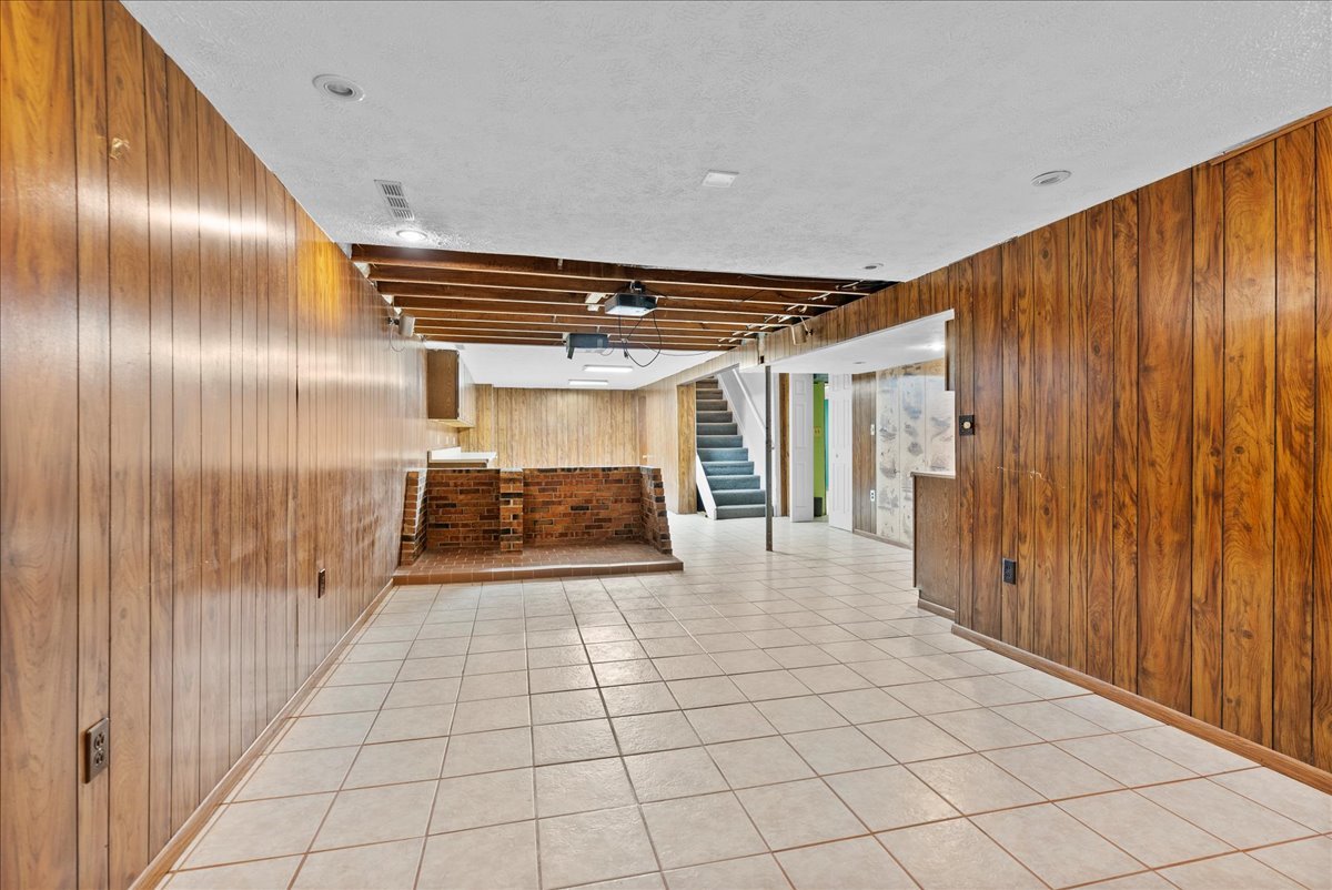 8468 Carriage Hills Road, Bloomington, IL 61705