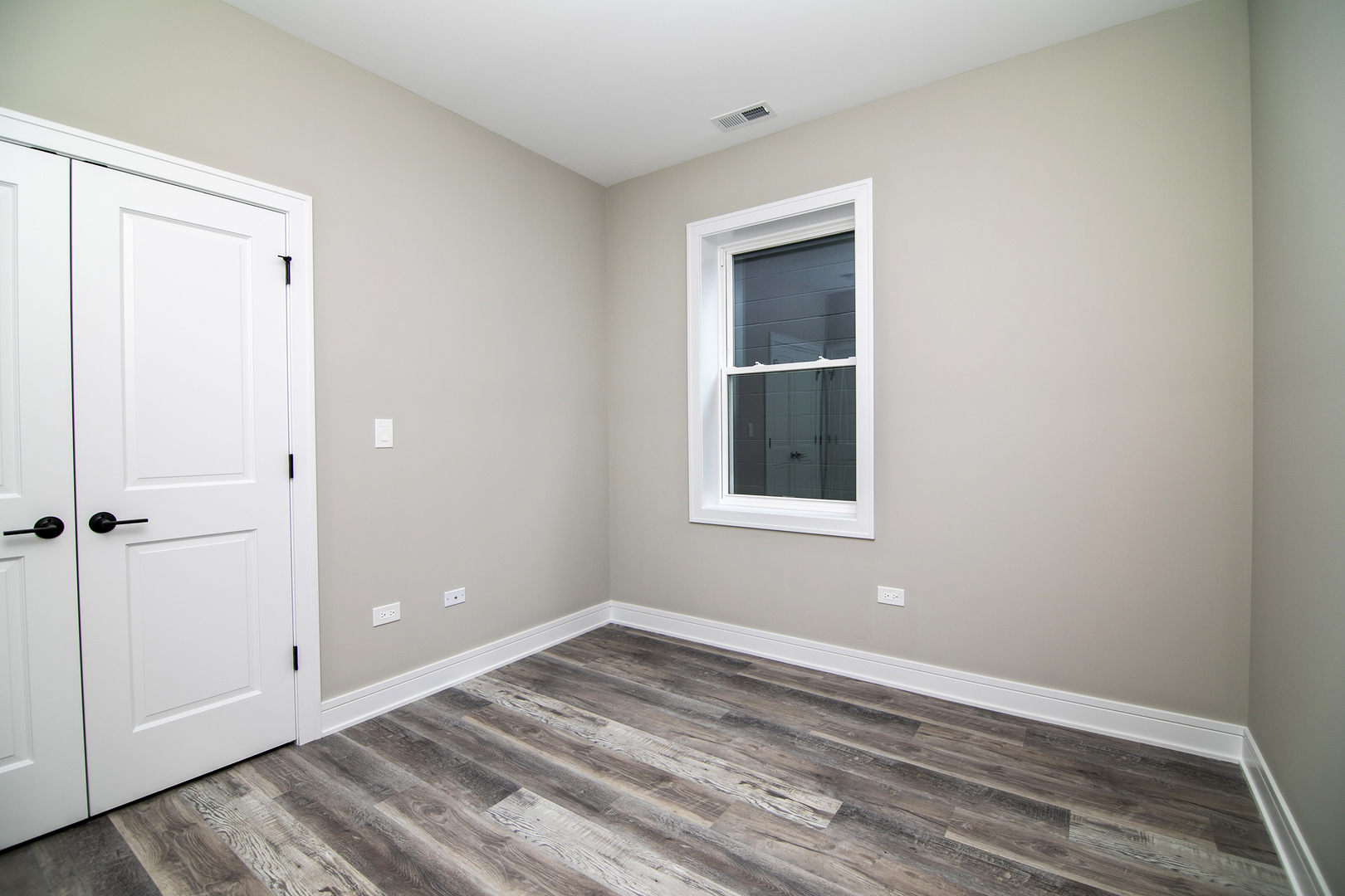 1422 E 66th Place, Chicago, IL 60637