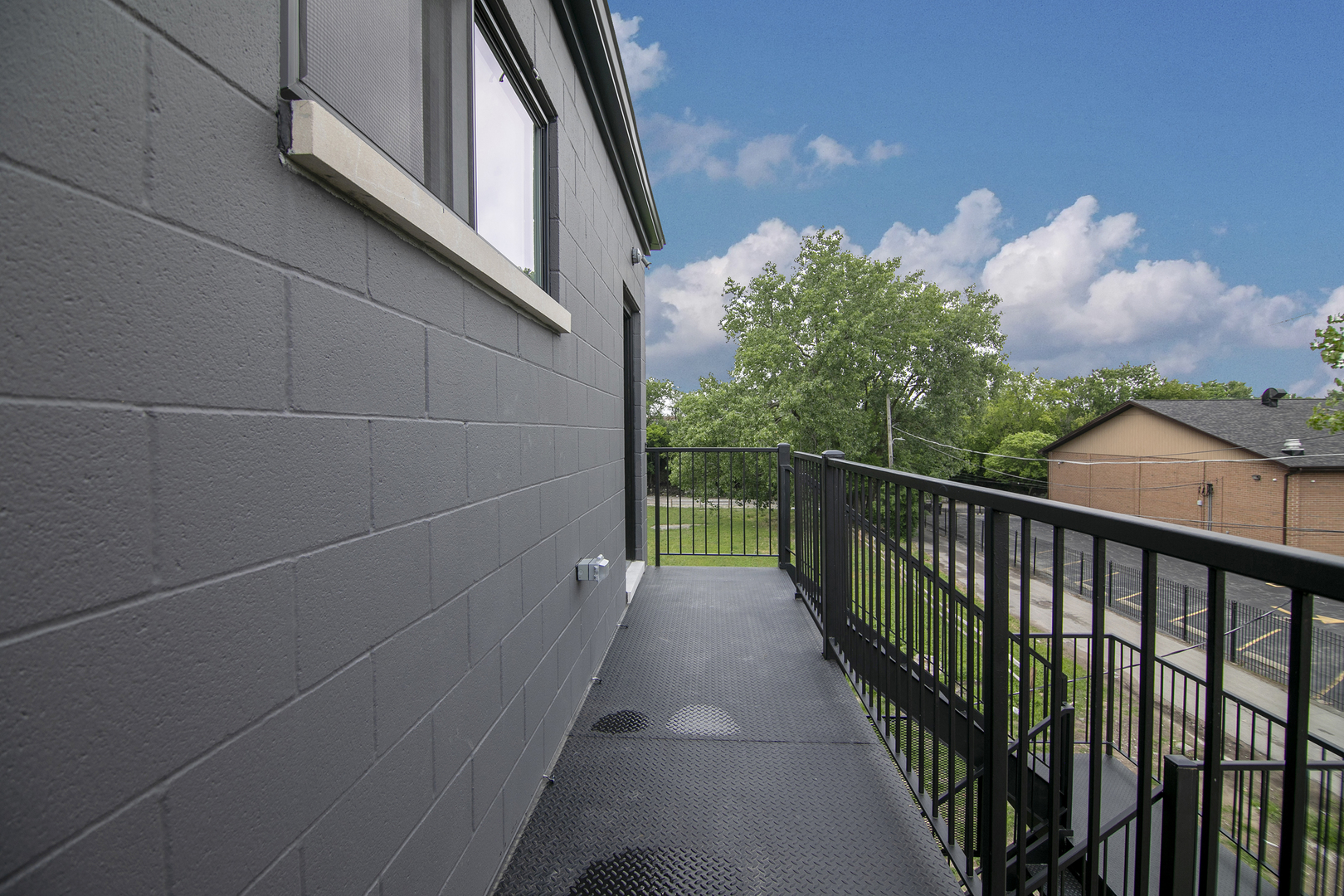 1422 E 66th Place, Chicago, IL 60637