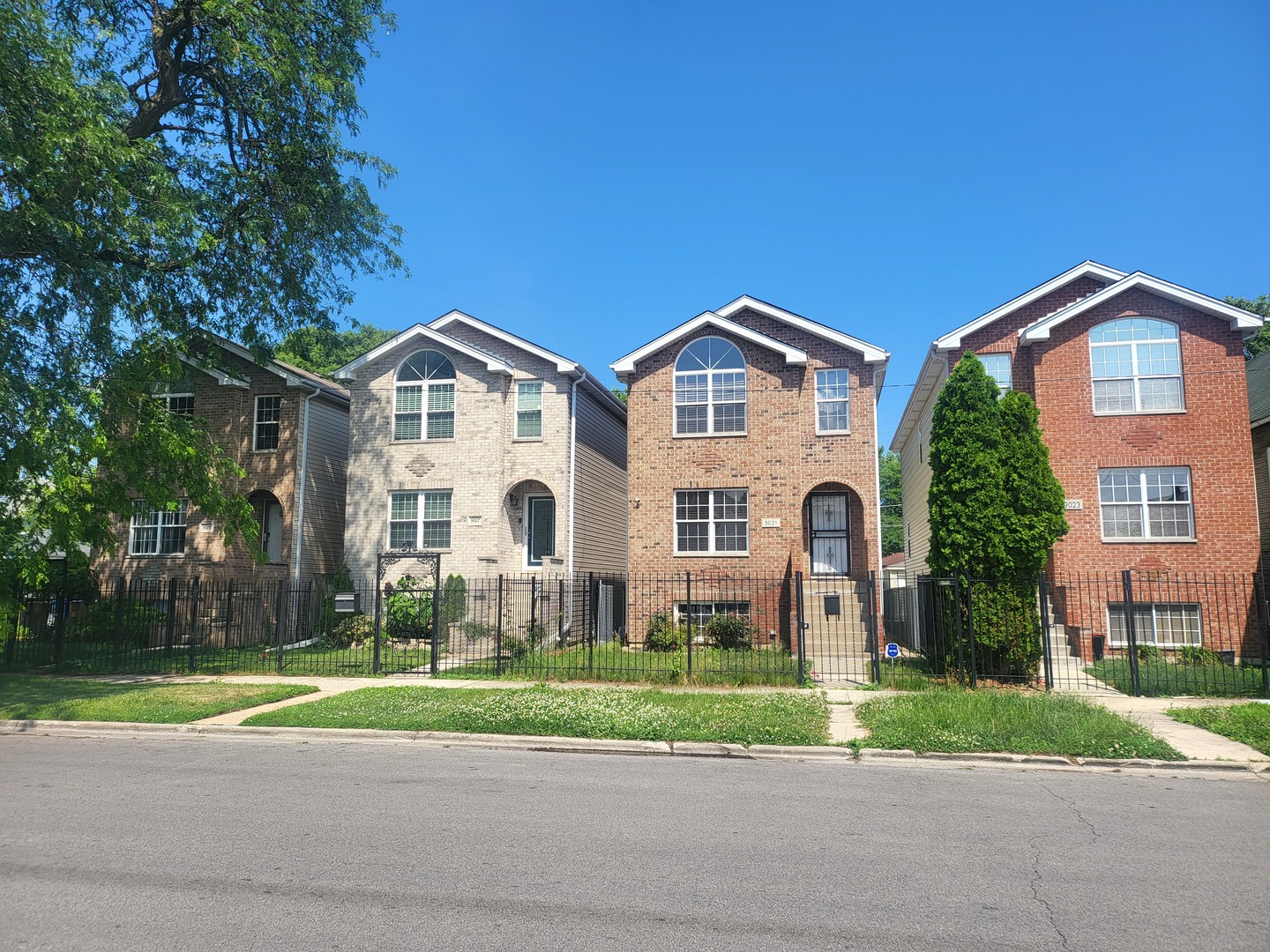 9021 S GREENWOOD Avenue, Chicago, IL 60619