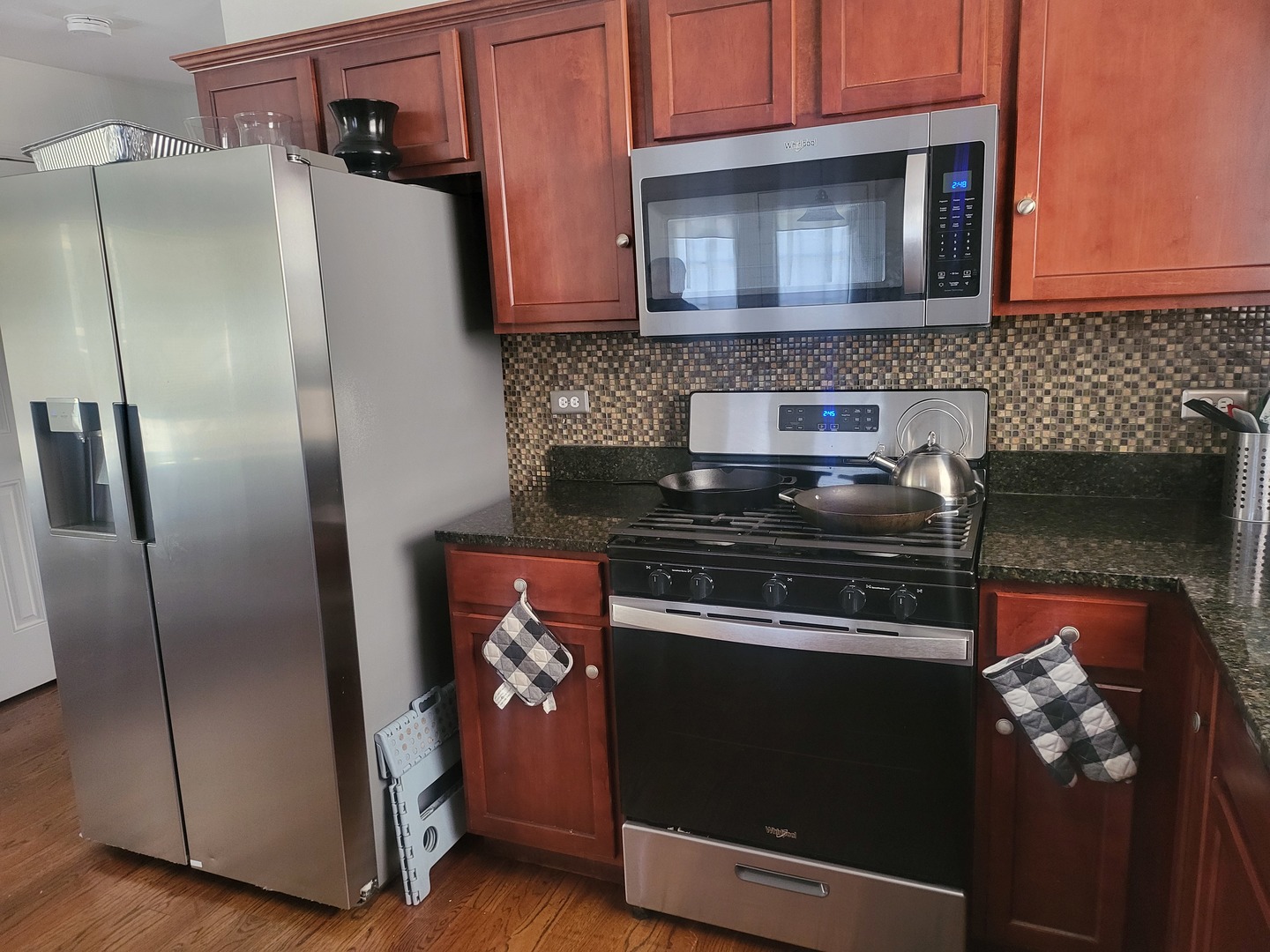 9021 S GREENWOOD Avenue, Chicago, IL 60619