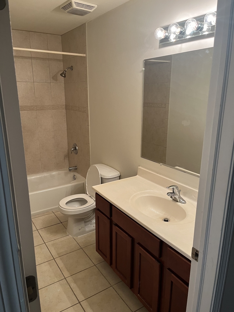 9021 S GREENWOOD Avenue, Chicago, IL 60619