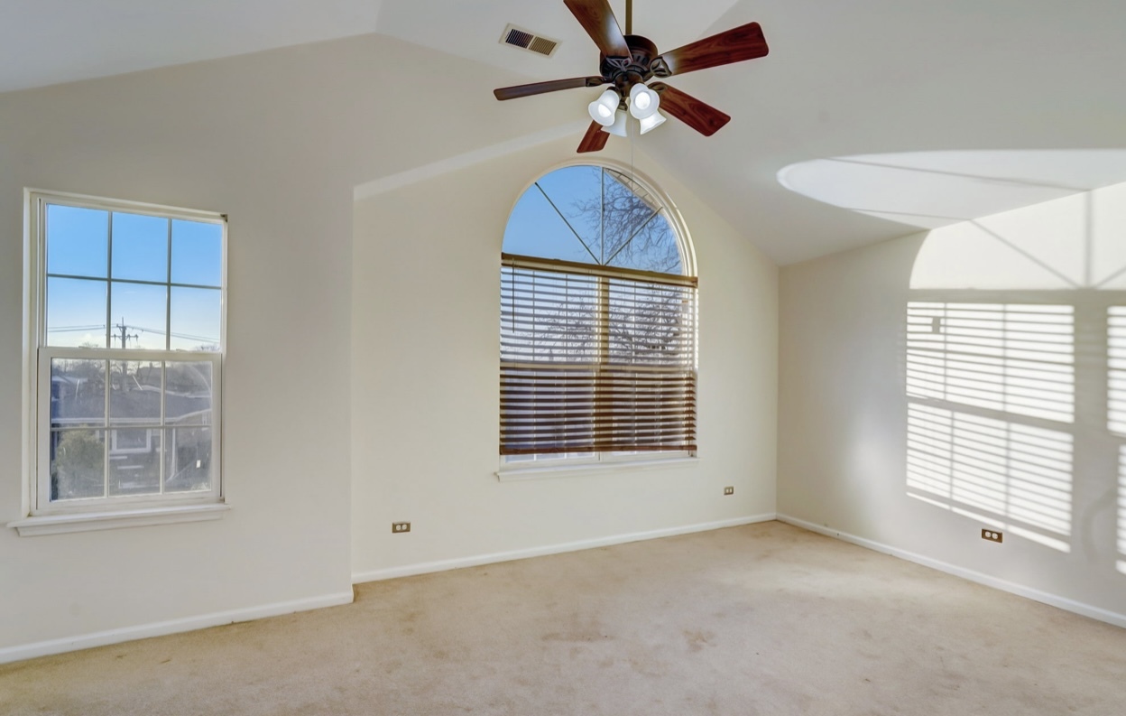 9021 S GREENWOOD Avenue, Chicago, IL 60619