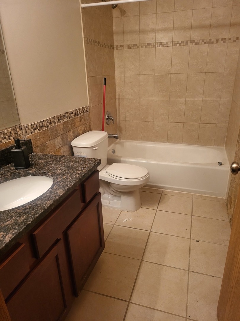 9021 S GREENWOOD Avenue, Chicago, IL 60619