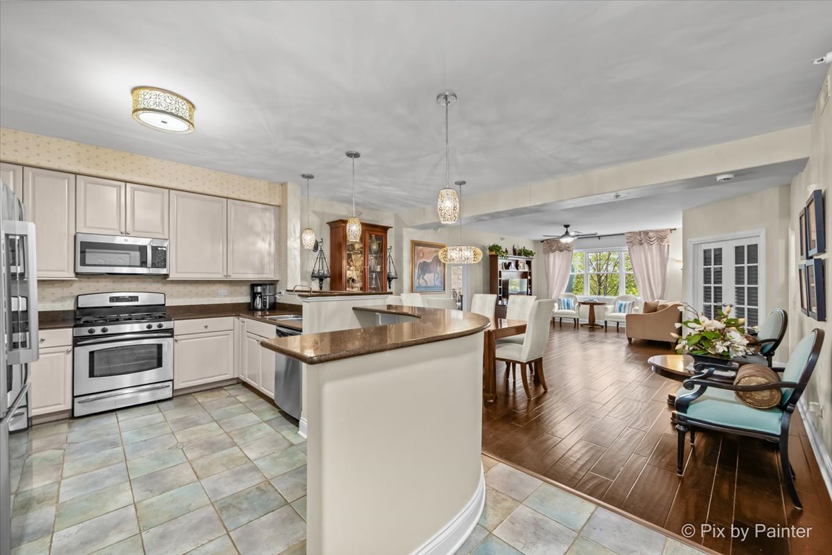 1 Itasca Place #107, Itasca, IL 60143
