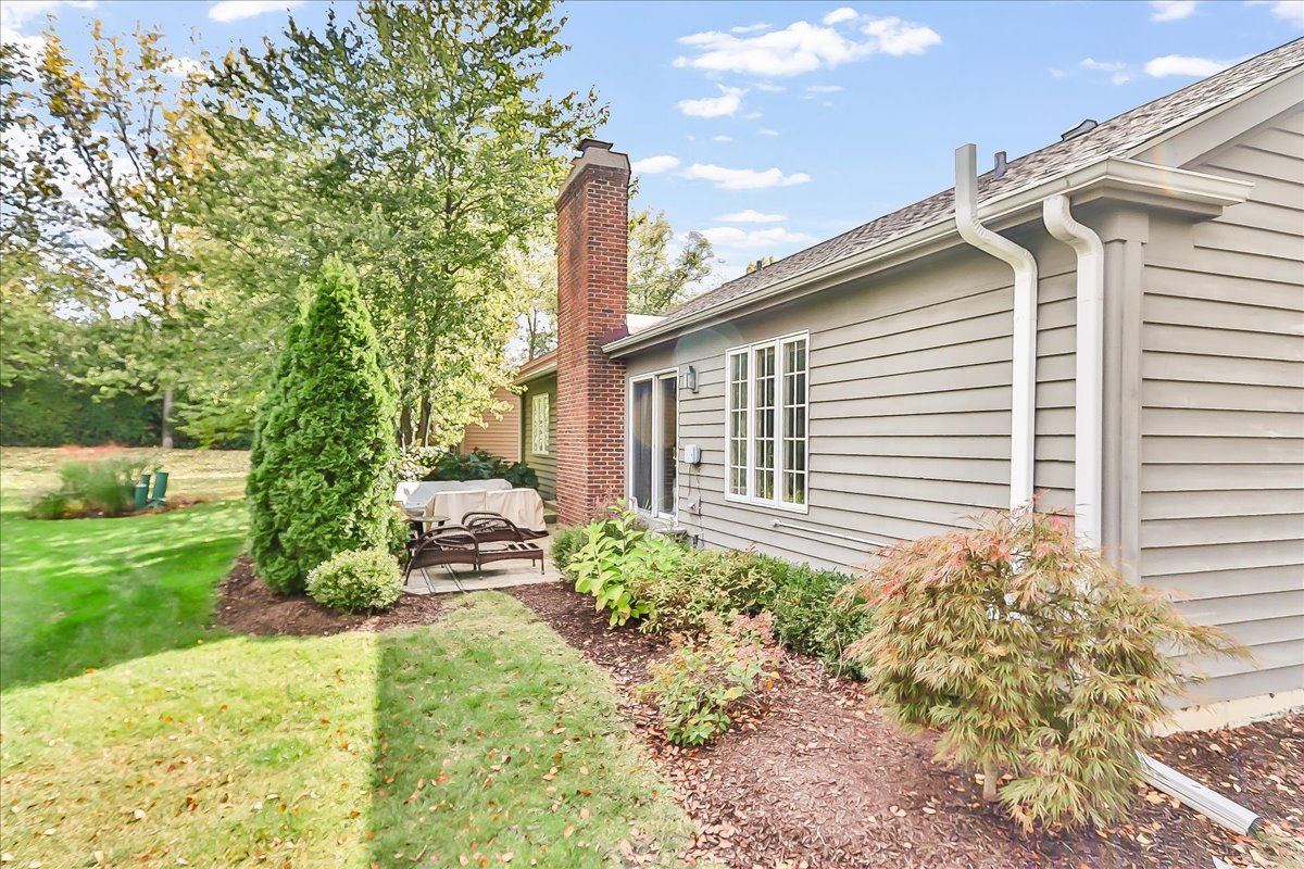 155 Burleigh Lane, Inverness, IL 60067