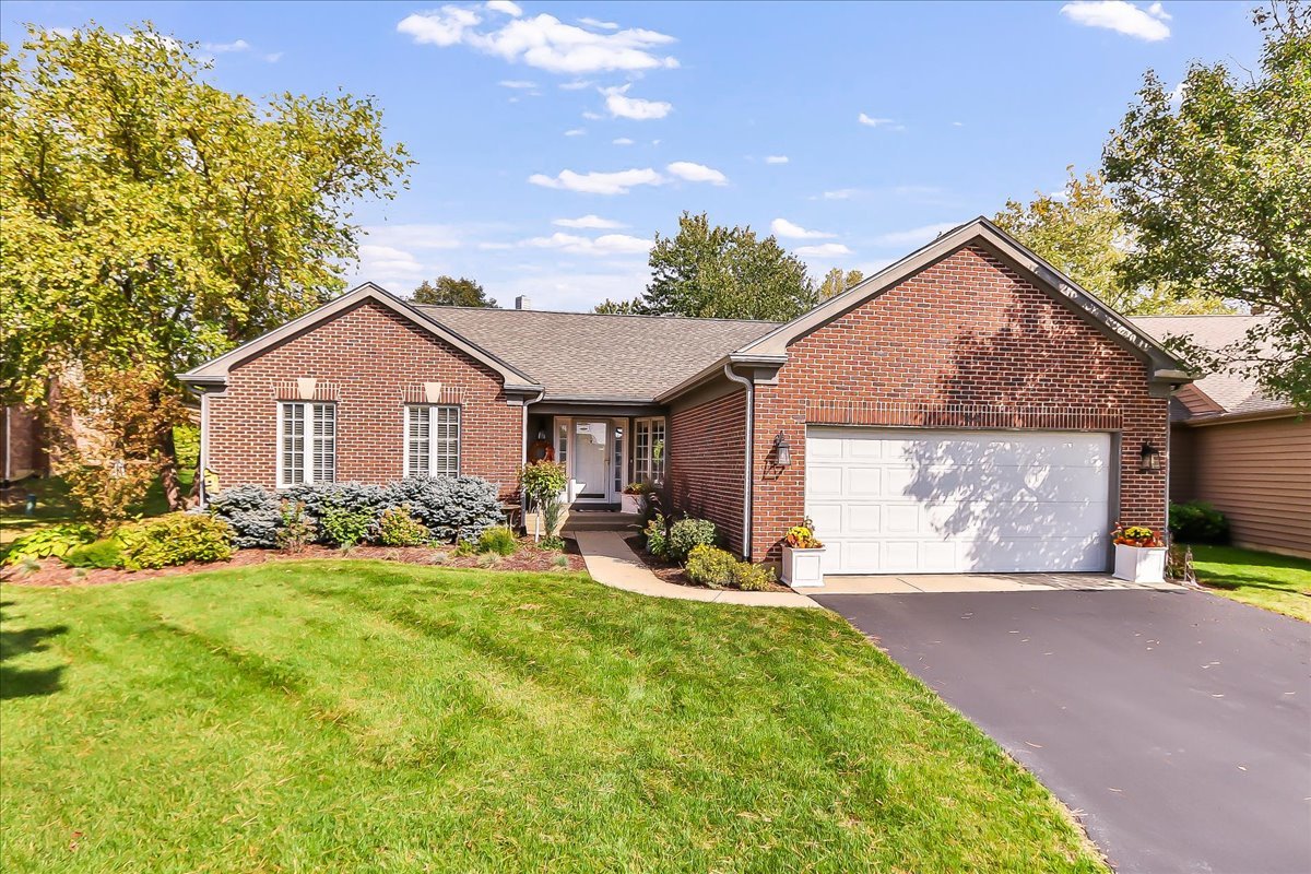 155 Burleigh Lane, Inverness, IL 60067