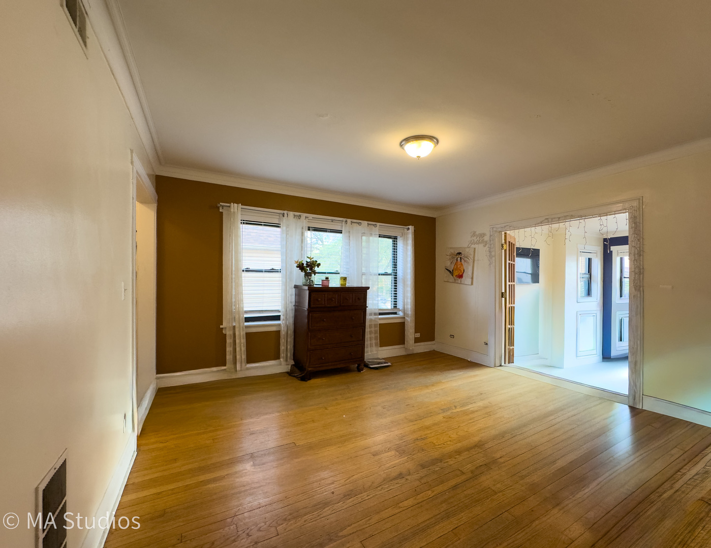 2747 N Oak Park Avenue, Chicago, IL 60707