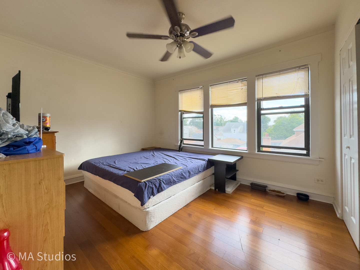 2747 N Oak Park Avenue, Chicago, IL 60707