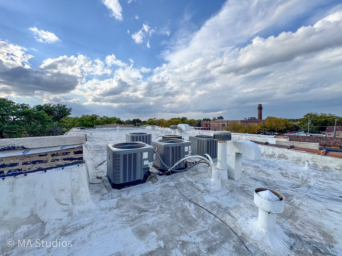 2747 N Oak Park Avenue, Chicago, IL 60707