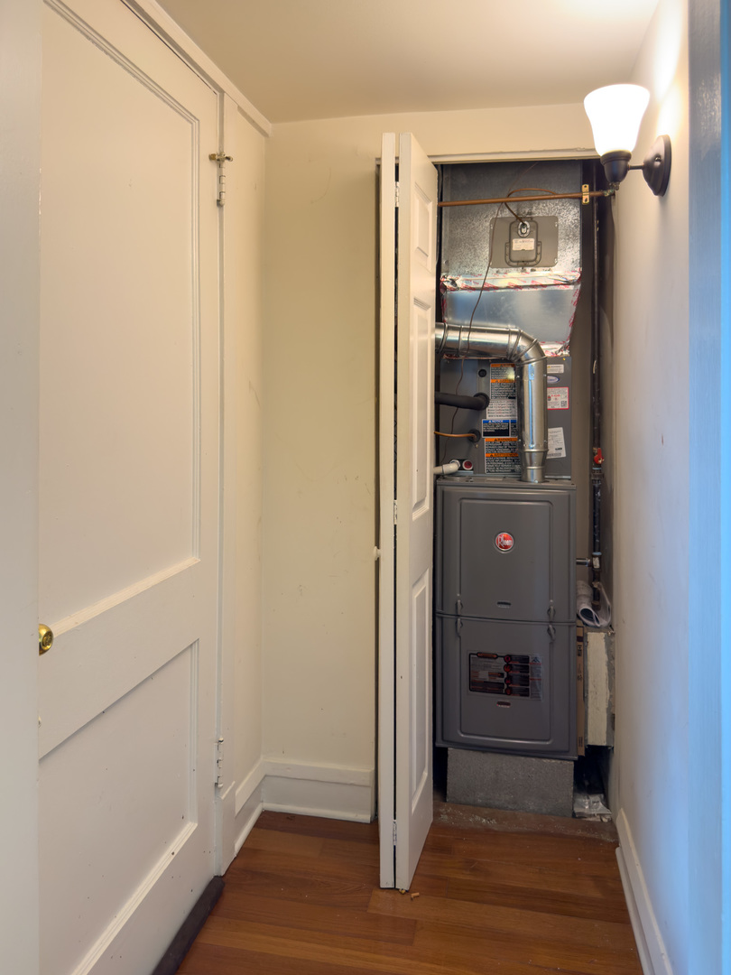 2747 N Oak Park Avenue, Chicago, IL 60707