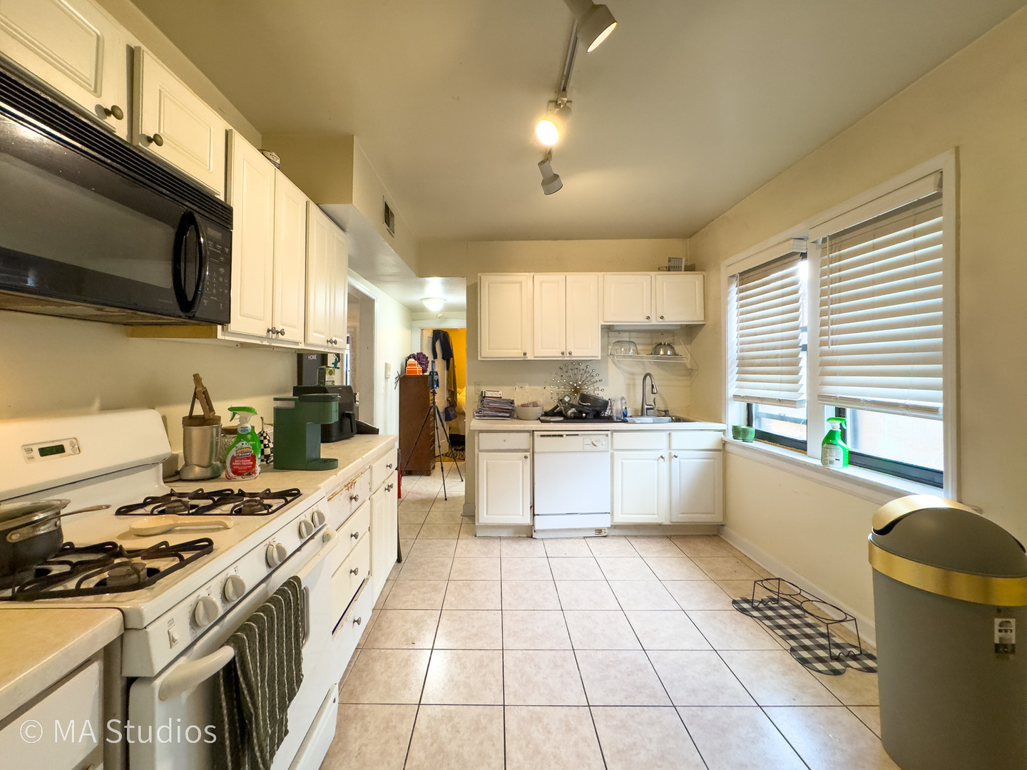 2747 N Oak Park Avenue, Chicago, IL 60707