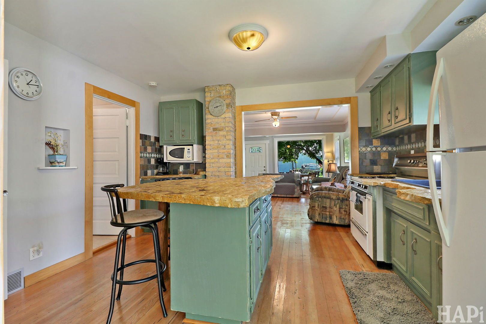 22969 W Lakeview Avenue, Antioch, IL 60002