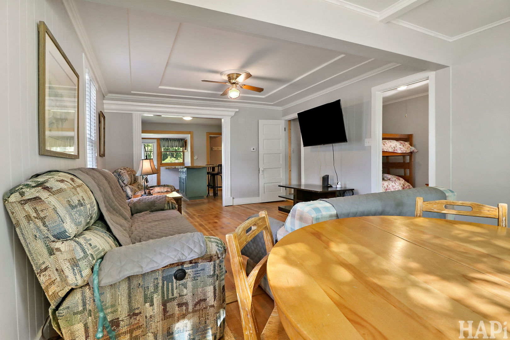 22969 W Lakeview Avenue, Antioch, IL 60002