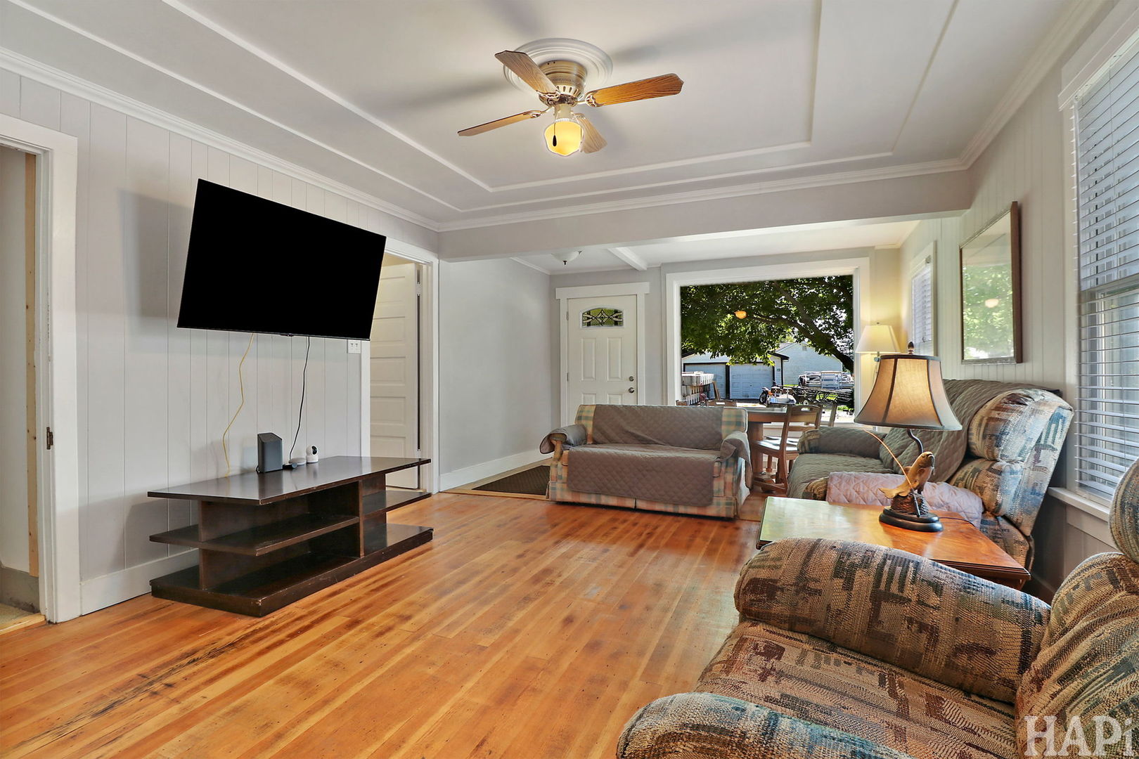 22969 W Lakeview Avenue, Antioch, IL 60002