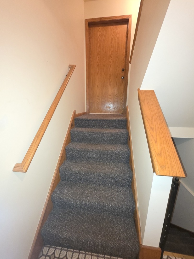 7913 Nordica Avenue #2, Burbank, IL 60459
