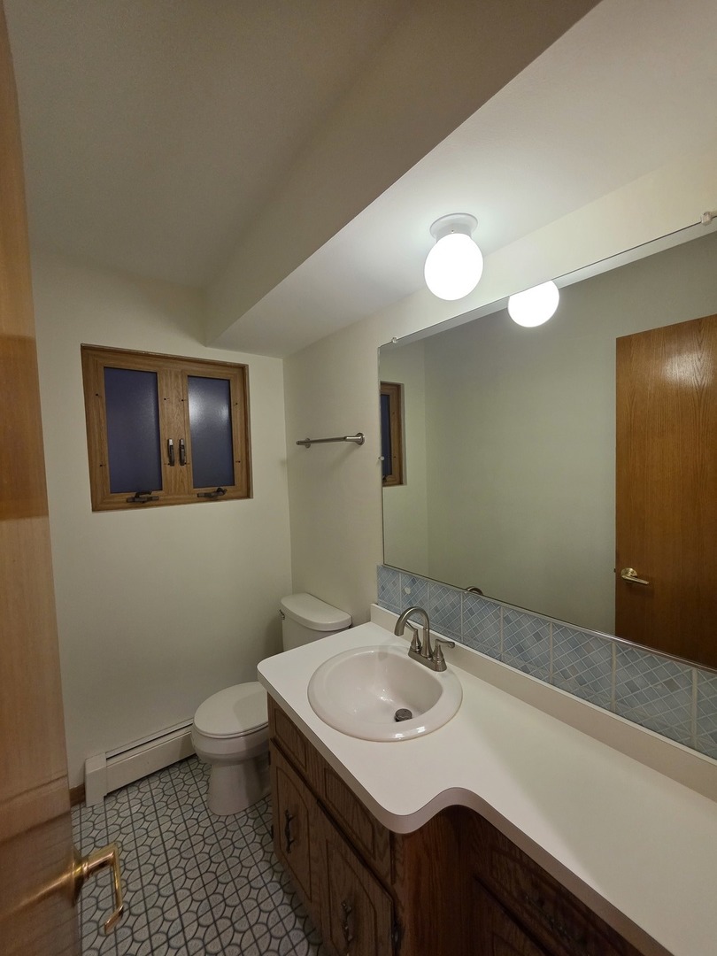 7913 Nordica Avenue #2, Burbank, IL 60459